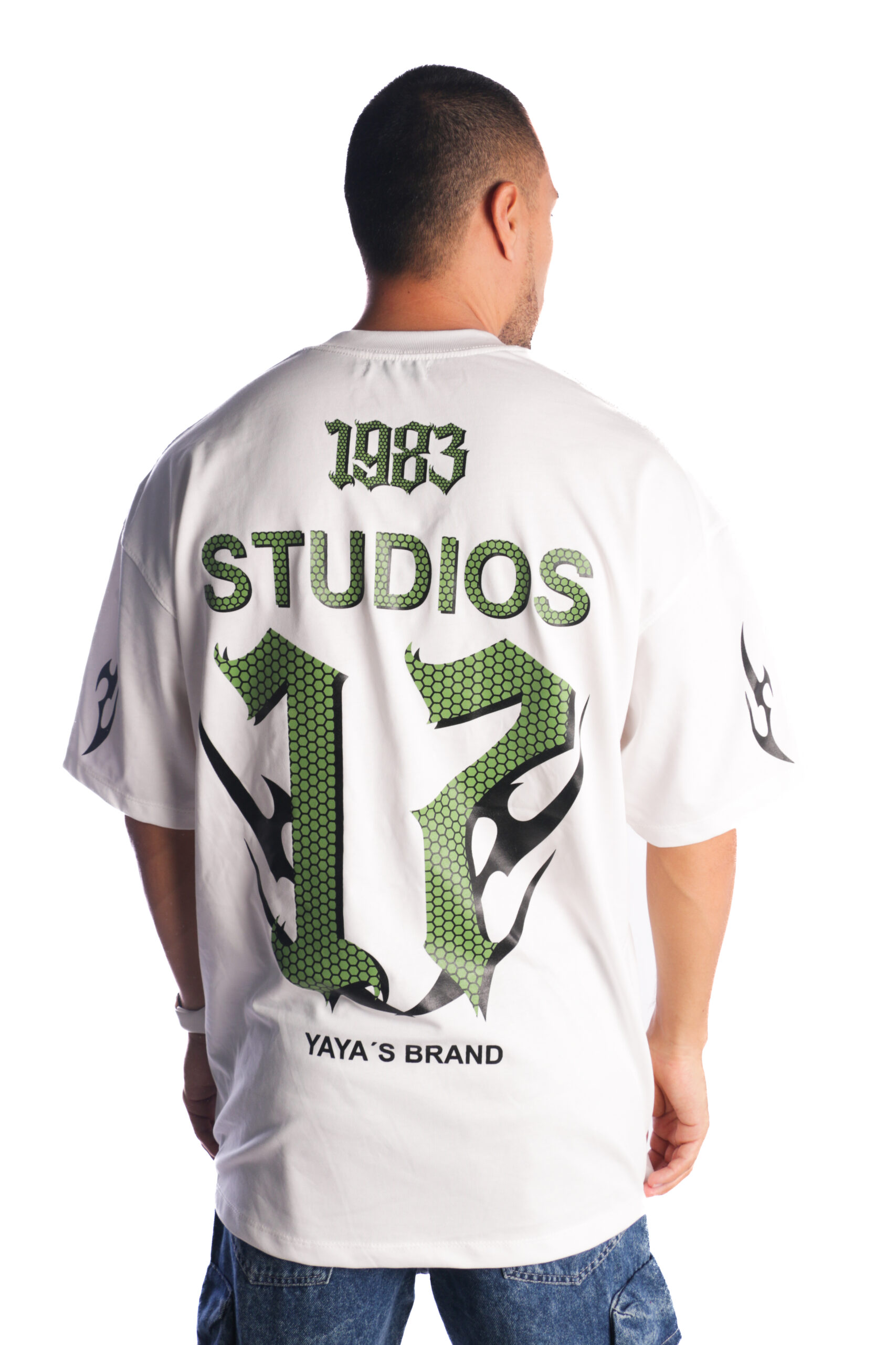 Camiseta Oversize Alto Gramaje 240 GR 04 Studios